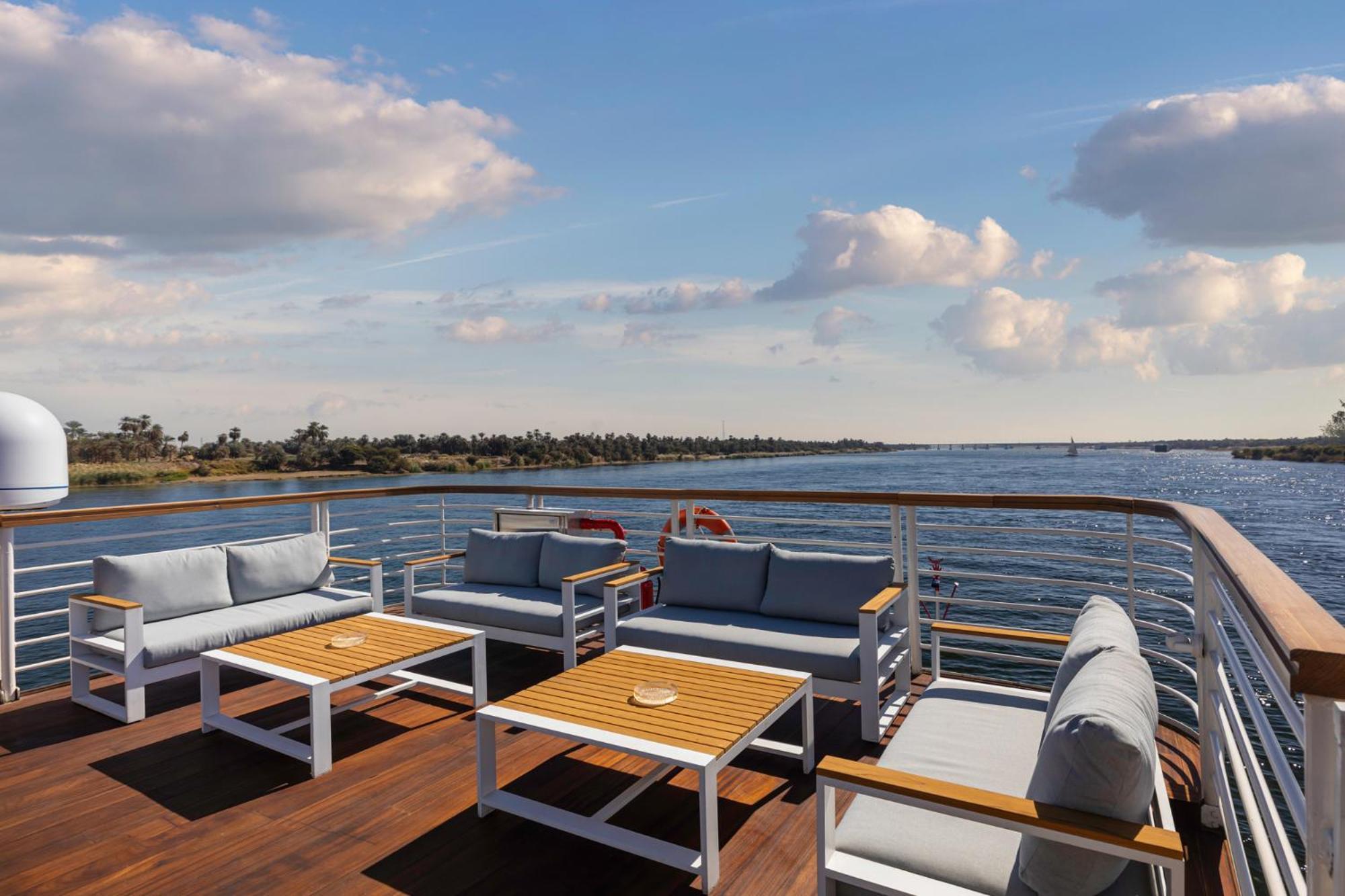 Tia Boutique Nile Cruise - Every Monday From Luxor For 04 & 07 Nights - Every Friday From Aswan For 03 & 07 Nights Екстериор снимка