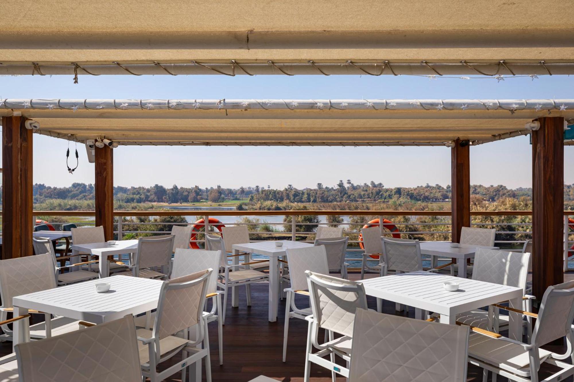 Tia Boutique Nile Cruise - Every Monday From Luxor For 04 & 07 Nights - Every Friday From Aswan For 03 & 07 Nights Екстериор снимка