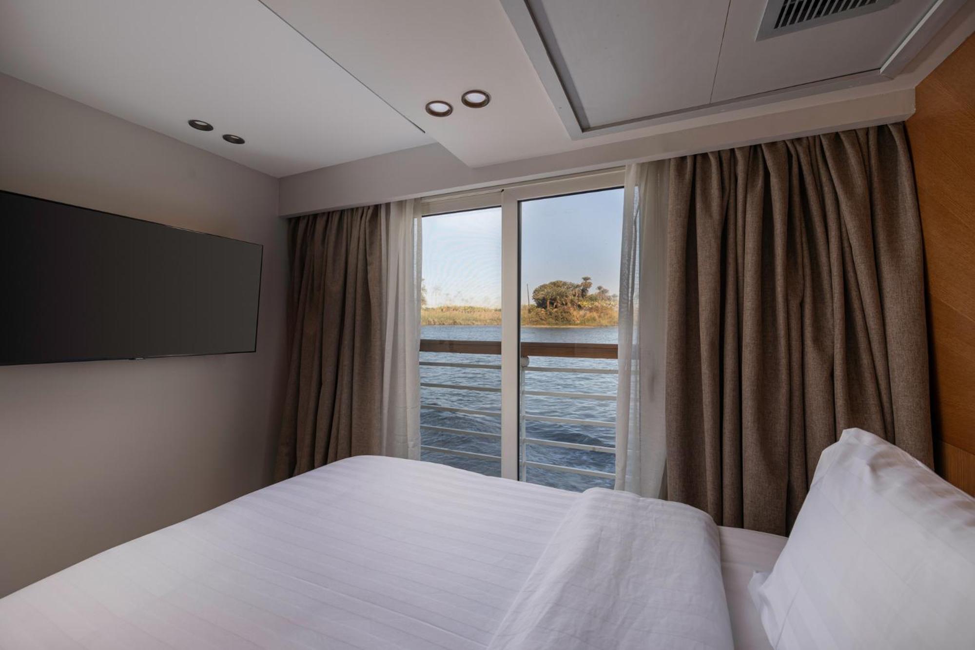 Tia Boutique Nile Cruise - Every Monday From Luxor For 04 & 07 Nights - Every Friday From Aswan For 03 & 07 Nights Екстериор снимка
